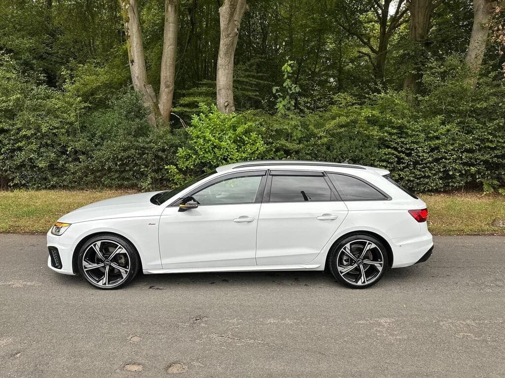 2023 Audi A4 Avant 2.0 TDI 35 Black Edition S Tronic Quattro