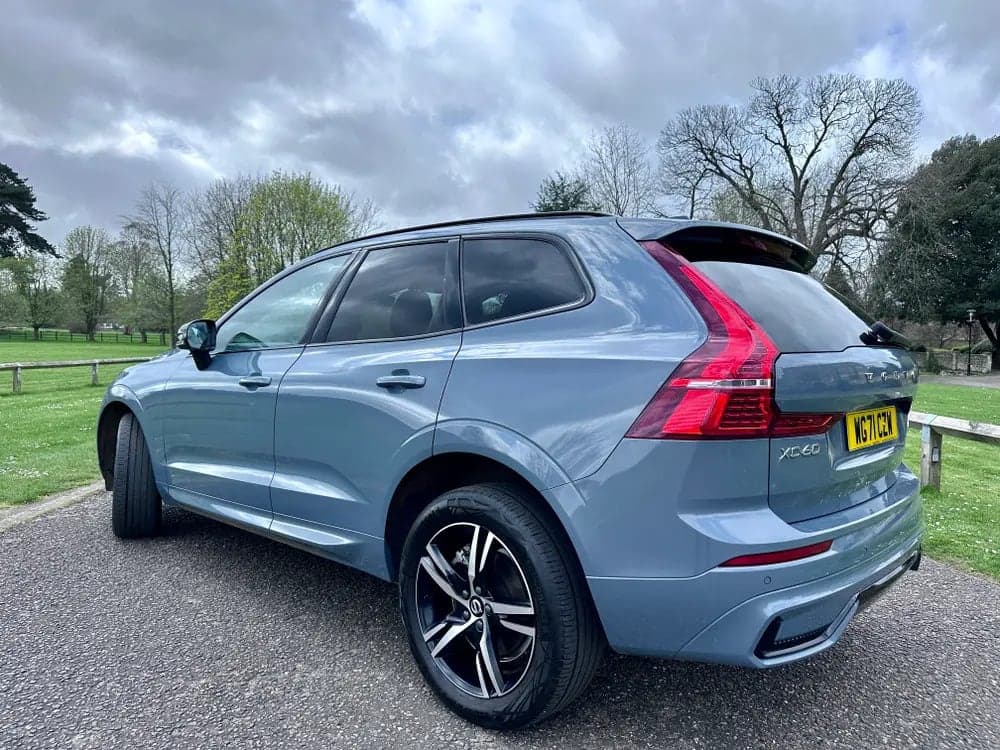 2021 Volvo XC60 R-Design B4 MHEV AWD Auto