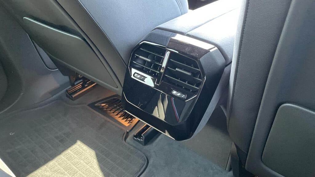 2025 BMW iX xDrive 45 M Sport