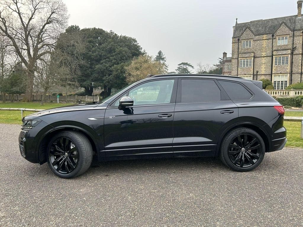 2022 Volkswagen Touareg V6 BLACK EDITION TSI A