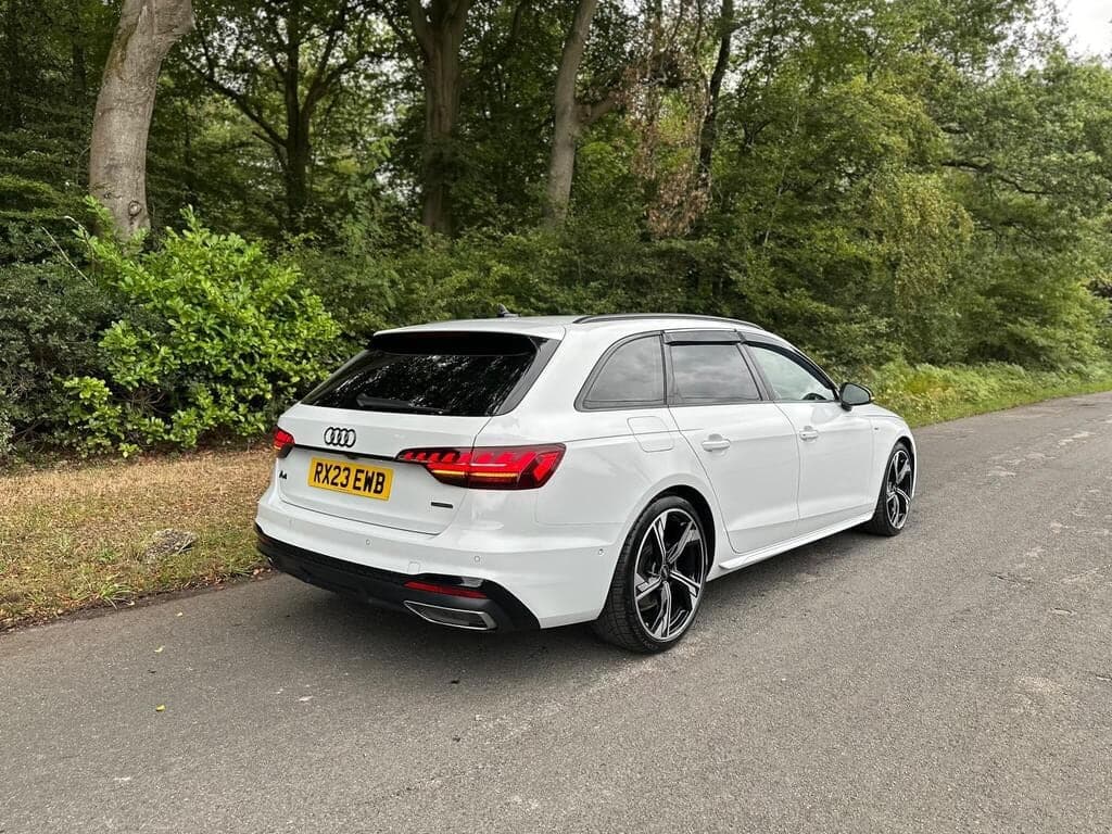 2023 Audi A4 Avant 2.0 TDI 35 Black Edition S Tronic Quattro