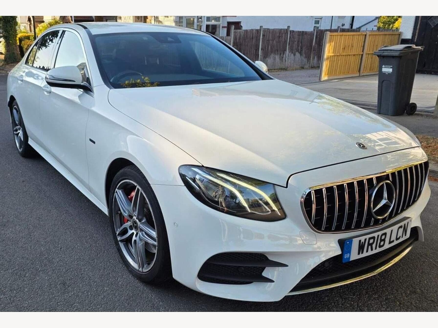 2018 Mercedes-Benz E Class E350e AMG Line 4dr Auto — photo 1