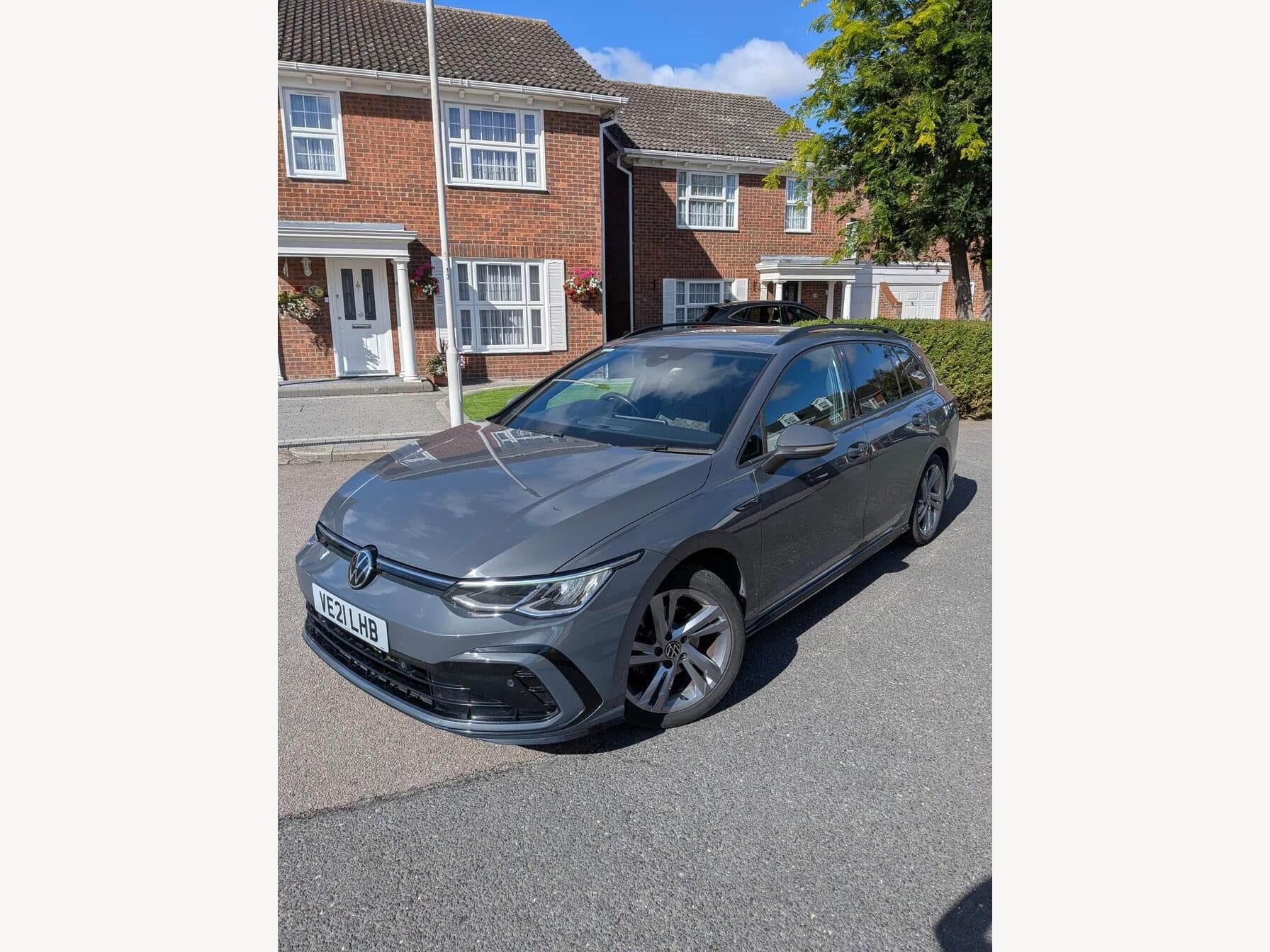 2021 Volkswagen Golf 1.5 eTSI R-Line DSG Estate — photo 1