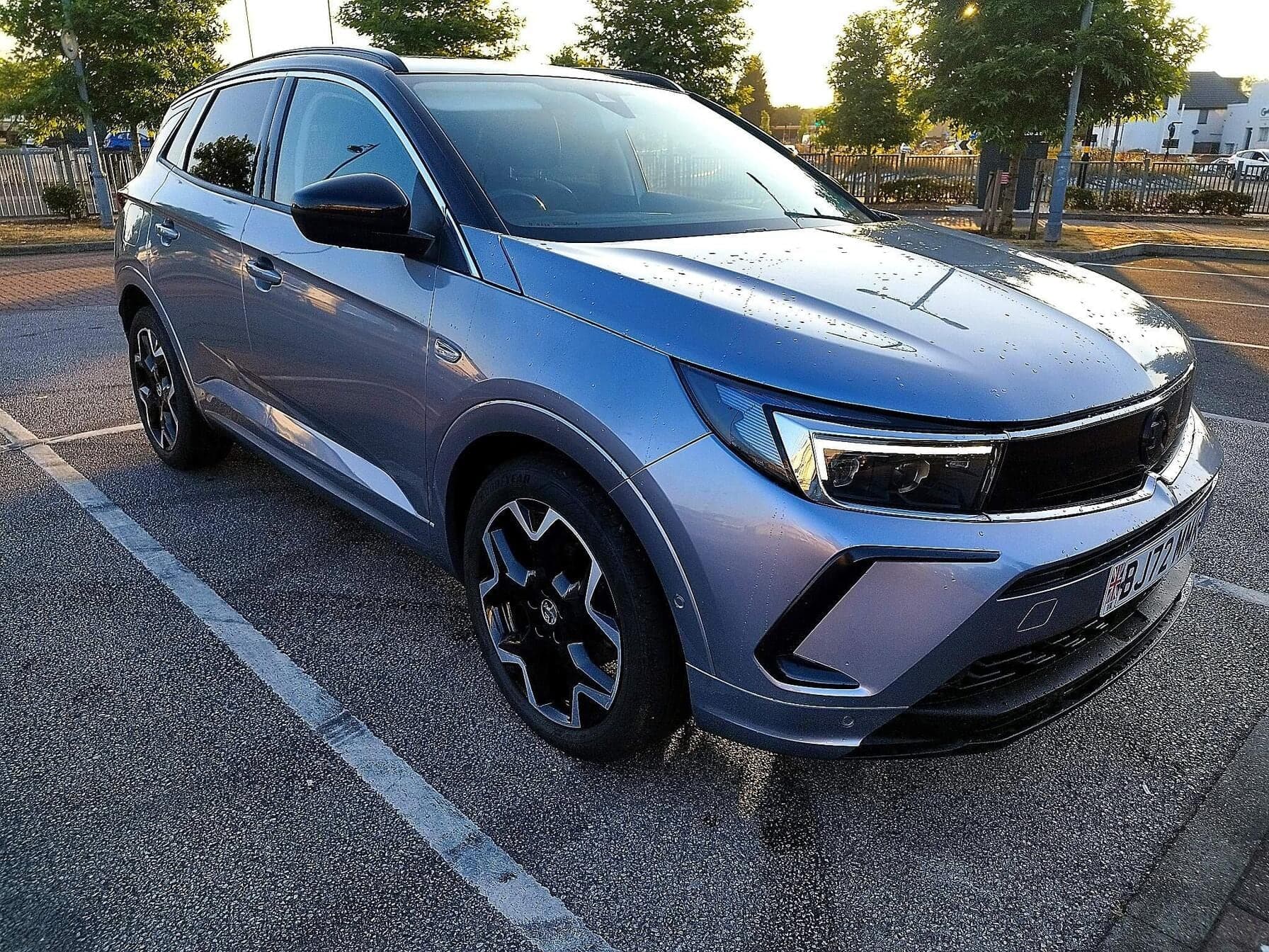 2022 Vauxhall Grandland 1.2 Turbo Elite 5dr — photo 1