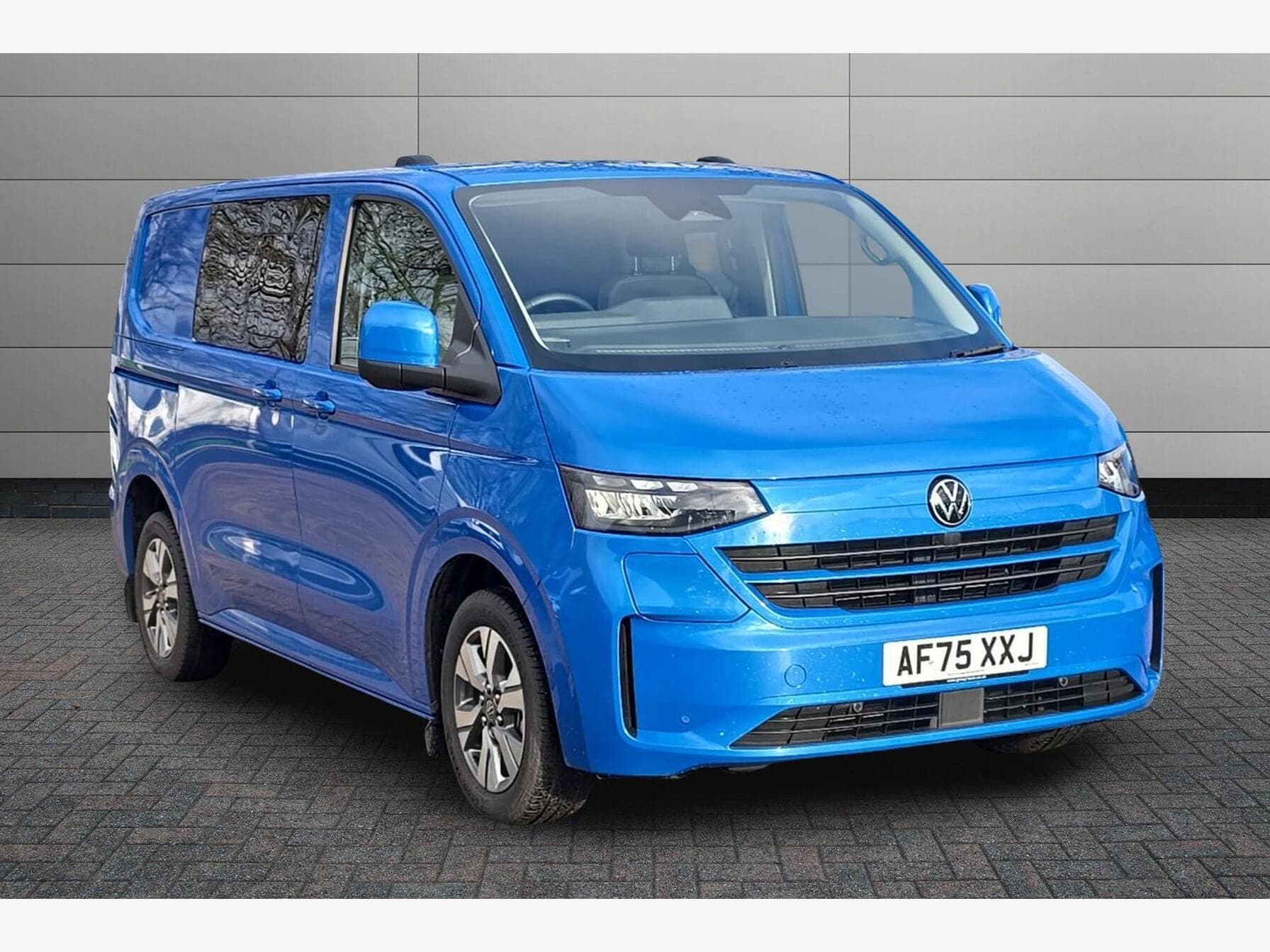 2025 Volkswagen e-Transporter T32 Commerce Pro Kombi Auto — photo 1
